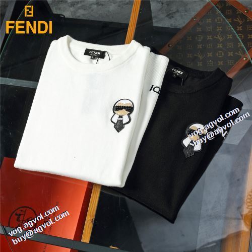 2色可選 フェンディコピー 2021秋冬 フェンディ FENDI 早くも完売している セーター ラウンドネック ハリのある 逸品