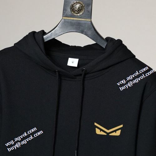 2色可選 フェンディスーパーコピー セットアップ上下 プリント柄 2021秋冬 フェンディ FENDI シックスタイルに活躍 楽に着用出来る 