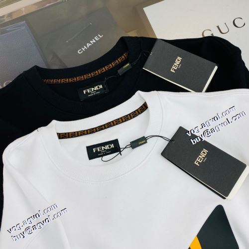 プルオーバーパーカー ロゴパーカー 2021秋冬 フェンディ FENDI フェンディコピー ブランド セレブ愛用の超人気商品 程よい厚み 2色可選
