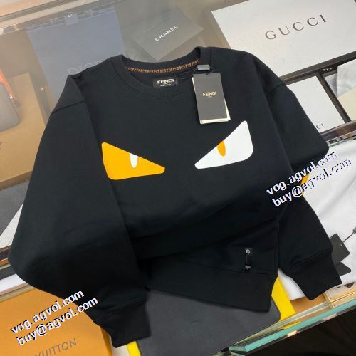 プルオーバーパーカー ロゴパーカー 2021秋冬 フェンディ FENDI フェンディコピー ブランド セレブ愛用の超人気商品 程よい厚み 2色可選