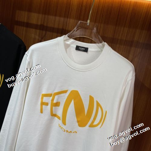 ビンテージ感ある 個性的  フェンディスーパーコピー 激安 2021秋冬 フェンディ FENDI プルオーバーパーカー 2色可選 リブ付 オシャレロゴパーカー
