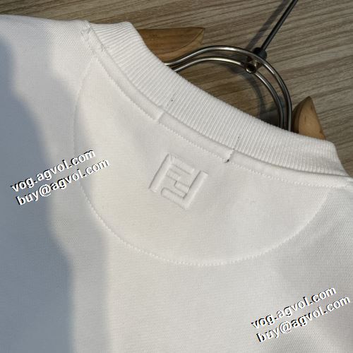 2021秋冬 フェンディ FENDI フェンディスーパーコピー 高級感ある 2色可選 プルオーバーパーカー 防寒 存在感のある