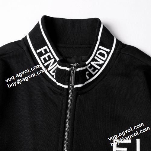 大絶賛の履き心地! ポケット付 2021秋冬 フェンディ FENDI フェンディブランド 偽物 通販 ハーフコート 優しい色合い こだわりのコート