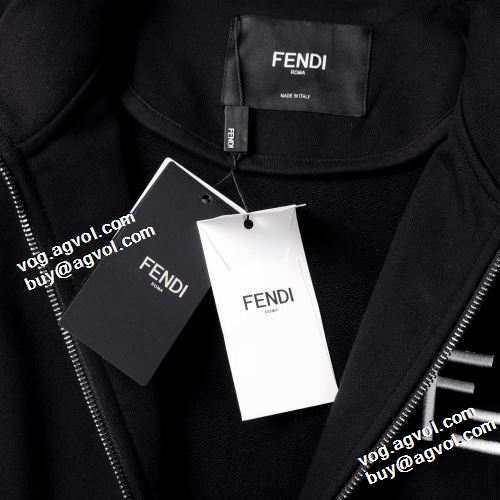 大絶賛の履き心地! ポケット付 2021秋冬 フェンディ FENDI フェンディブランド 偽物 通販 ハーフコート 優しい色合い こだわりのコート