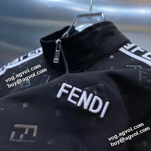 プリント柄 セットアップ上下 逸品 海外セレブ愛用 2021秋冬 フェンディ FENDI フェンディスーパーコピー 秋のお出かけに最適