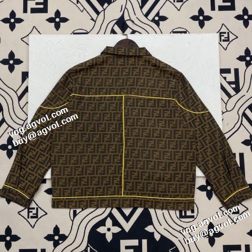 ジャケット プリント柄 スナップ止め仕様 フェンディスーパーコピー 優しい色合い 2021秋冬 フェンディ FENDI 上品な輝きを放つ形