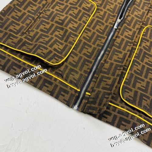 ジャケット プリント柄 スナップ止め仕様 フェンディスーパーコピー 優しい色合い 2021秋冬 フェンディ FENDI 上品な輝きを放つ形