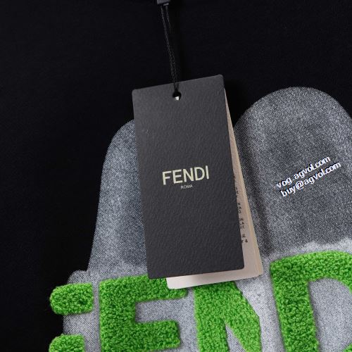 人気ブランド 2022新作 2色可選 FENDI プルオーバーパーカー リブ付 オシャレロゴパーカー ビンテージ感ある フェンディブランドコピー
