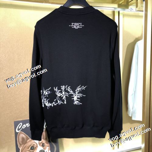 2021秋冬 ジバンシー GIVENCHY ジバンシィブランド コピー プルオーバーパーカー オリジナルプリント 程よい厚み おしゃれさ抜群パーカ 最安値に挑戦