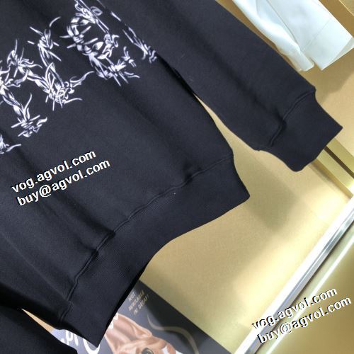 2021秋冬 ジバンシー GIVENCHY ジバンシィブランド コピー プルオーバーパーカー オリジナルプリント 程よい厚み おしゃれさ抜群パーカ 最安値に挑戦