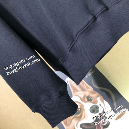 2021秋冬 ジバンシー GIVENCHY ジバンシィブランド コピー プルオーバーパーカー オリジナルプリント 程よい厚み おしゃれさ抜群パーカ 最安値に挑戦