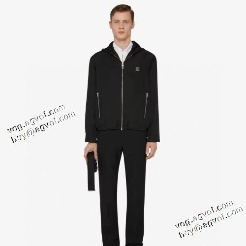 2021秋冬 ジバンシー GIVENCHY ブルゾン フード付きコート 個性的なデザ 楽に着用出来る ファスナポケットが斜めになっているデザイン ジバンシィブランドコピー