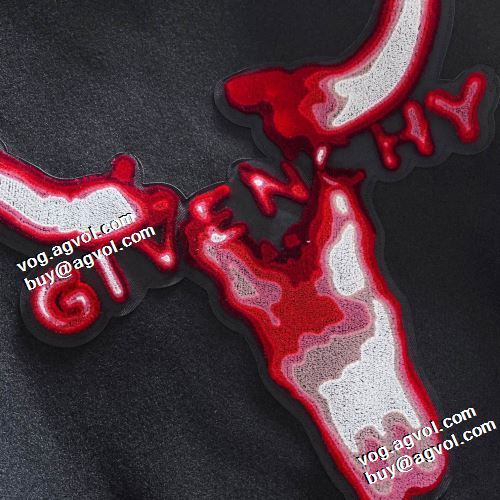 ジバンシィブランド コピー 2021秋冬 ジバンシー GIVENCHY 革ジャンパー 適度な厚み スナップ止め仕様 人気商品登場