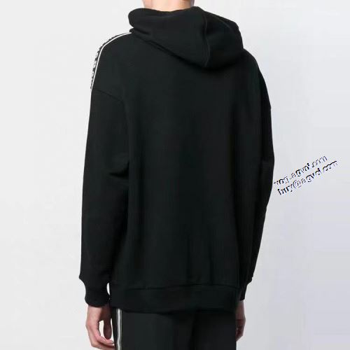 ジバンシィブランド 偽物 通販 定番のアイテム 2021秋冬 ジバンシー GIVENCHY パーカー おしゃれさ抜群パーカ 存在感のある
