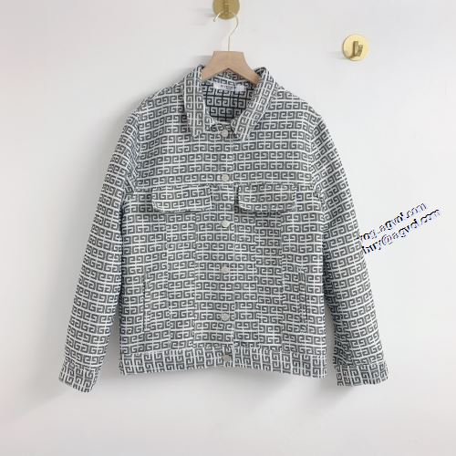 おしゃれな装い ジバンシィスーパーコピー 激安 セール中 2021秋冬 ジバンシー GIVENCHY デニムジャケット 花プリントデザインジャケット