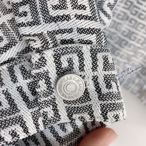 おしゃれな装い ジバンシィスーパーコピー 激安 セール中 2021秋冬 ジバンシー GIVENCHY デニムジャケット 花プリントデザインジャケット