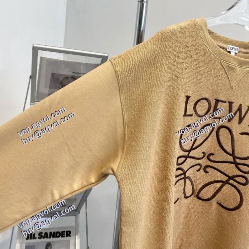 おしゃれに絶大な人気の 秋の定番 プルオーバーパーカー 2021秋冬 ロエベ LOEWE ロエベプルオーバーパーカーコピー オシャレロゴパーカー