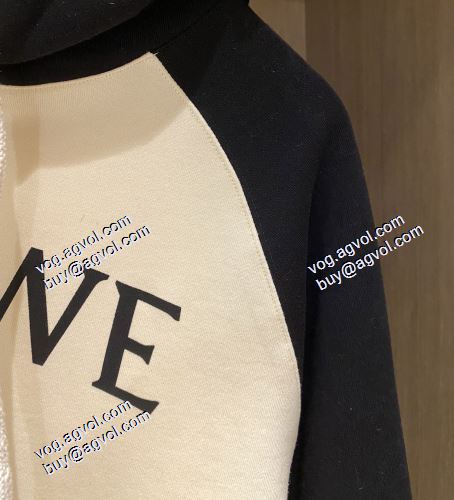 秋着用 2021秋冬 ロエベ LOEWE パーカー おしゃれさ抜群パーカ ロエベ偽物パーカー 芸能人に愛用者続出