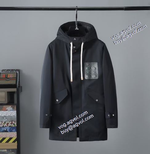 2021秋冬 洗練を十分に演出する ロエベブランドスーパーコピー ロエベ LOEWE ブルゾン 人目を惹くデザイン 満足できるコート 2色可選
