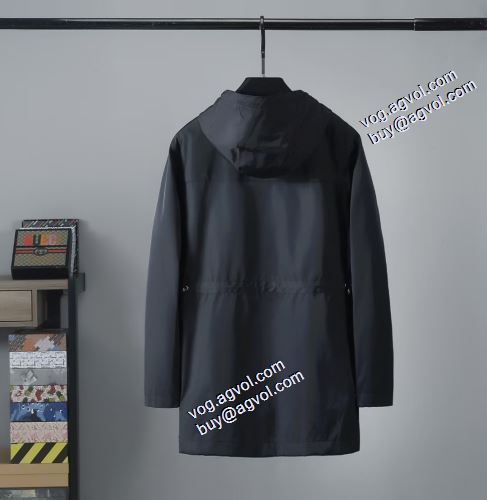 2021秋冬 洗練を十分に演出する ロエベブランドスーパーコピー ロエベ LOEWE ブルゾン 人目を惹くデザイン 満足できるコート 2色可選