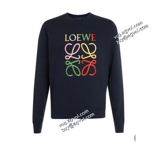 落ち着いた質感 ロエベブランドコピー 2021秋冬 ロエベ LOEWE プルオーバーパーカー 存在感のある シンプルなデザイン