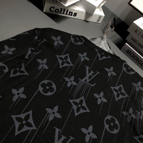 2022新作 プリントパーカ 人気ブランド ルイ ヴィトン LOUIS VUITTON プルオーバーパーカー ルイ ヴィトンスーパーコピー  ジップパーカー 存在感のある