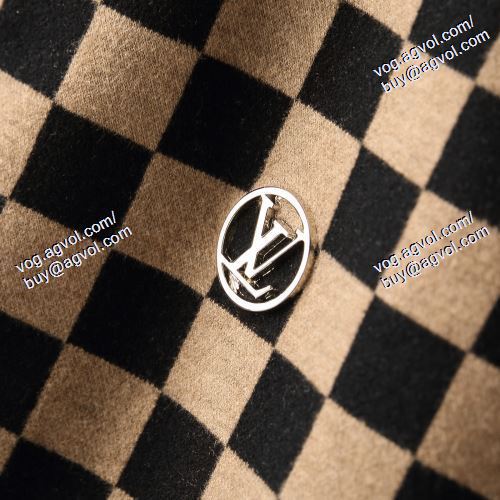  2021春夏      LOUIS VUITTONスーパーコピー     ルイ ヴィトン LOUIS VUITTON     美品！    2色可選      ジャージセット