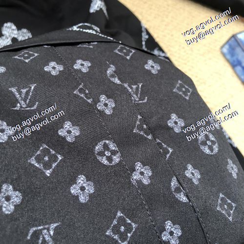  ルイ ヴィトン LOUIS VUITTON      2021春夏     格安！       LOUIS VUITTONブランド コピー       フード付きコート