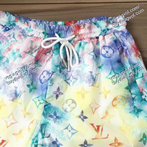  2021春夏      首胸ロゴ      LOUIS VUITTONスーパーコピー    日焼け止め服 紫外線カット   ルイ ヴィトン LOUIS VUITTON       ジャージセット
