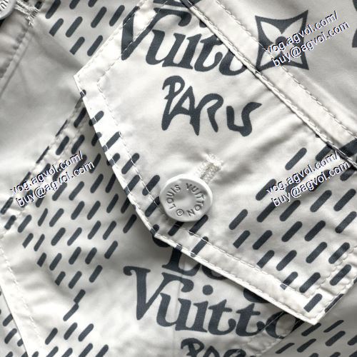  ルイ ヴィトン LOUIS VUITTON     堪能できるコート    ★安心★追跡付     プリント柄   2021春夏       LOUIS VUITTONブランド コピー