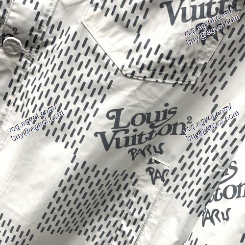  ルイ ヴィトン LOUIS VUITTON     堪能できるコート    ★安心★追跡付     プリント柄   2021春夏       LOUIS VUITTONブランド コピー