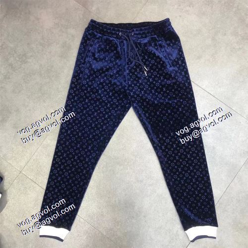 派手 ：比较华丽的 2021秋冬 ルイ ヴィトン LOUIS VUITTON ジンシロン セット 2色可選 鮮やかな配色 LOUIS VUITTONコピーブランド