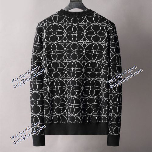高級感ある LOUIS VUITTONブランドスーパーコピー 2021秋冬 ルイ ヴィトン LOUIS VUITTON オシャレロゴパーカー おしゃれさ抜群パーカ