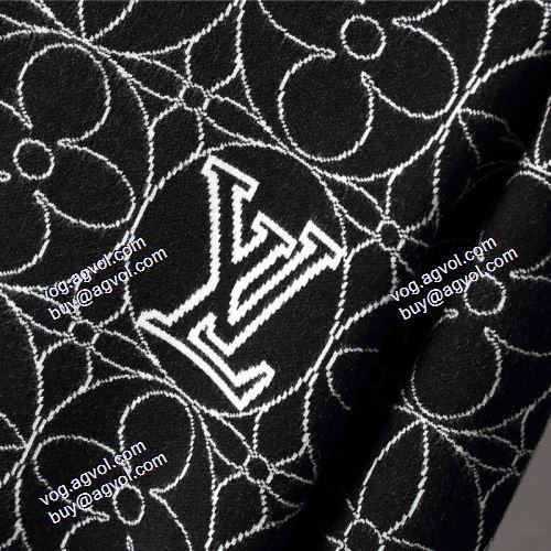 高級感ある LOUIS VUITTONブランドスーパーコピー 2021秋冬 ルイ ヴィトン LOUIS VUITTON オシャレロゴパーカー おしゃれさ抜群パーカ