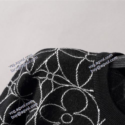 高級感ある LOUIS VUITTONブランドスーパーコピー 2021秋冬 ルイ ヴィトン LOUIS VUITTON オシャレロゴパーカー おしゃれさ抜群パーカ