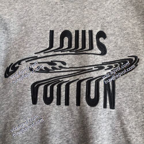 海外セレブ愛用 LOUIS VUITTONコピー 2021秋冬 ルイ ヴィトン LOUIS VUITTON ジップパーカー 定番無地パーカー