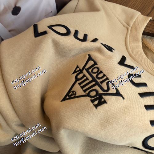 2色可選 風合いの出る プルオーバー 2021秋冬 ルイ ヴィトン LOUIS VUITTON 上品な輝きを放つ形 LOUIS VUITTONコピーブランド