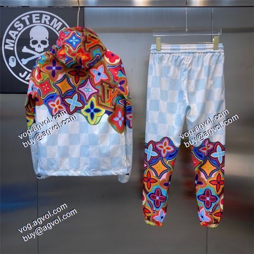 スタイリッシュな印象 LOUIS VUITTONブランドスーパーコピー 2021秋冬 ルイ ヴィトン LOUIS VUITTON フード付きコート おしゃれな装い