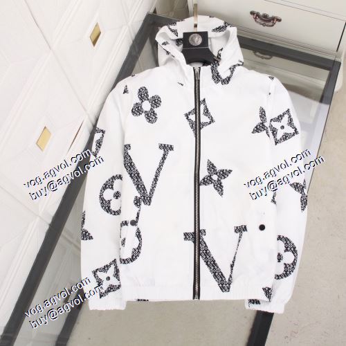 ルイ ヴィトンコピーブランド 2色可選 2021秋冬 ルイ ヴィトン LOUIS VUITTON ブルゾン 高級感漂わせる コスパ最高のプライス