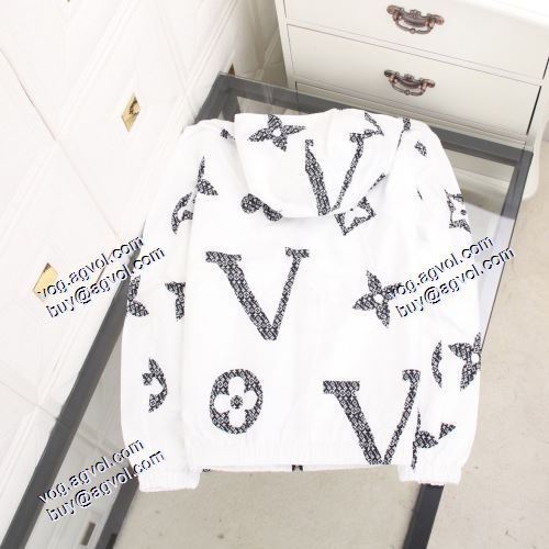 ルイ ヴィトンコピーブランド 2色可選 2021秋冬 ルイ ヴィトン LOUIS VUITTON ブルゾン 高級感漂わせる コスパ最高のプライス