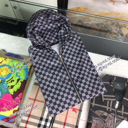 シンプルなデザイン おすすめ/オススメ 2021秋冬 ルイ ヴィトン LOUIS VUITTON フード付きコート 2色可選 セール中 ルイ ヴィトン偽物ブランド