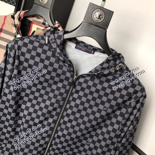 シンプルなデザイン おすすめ/オススメ 2021秋冬 ルイ ヴィトン LOUIS VUITTON フード付きコート 2色可選 セール中 ルイ ヴィトン偽物ブランド