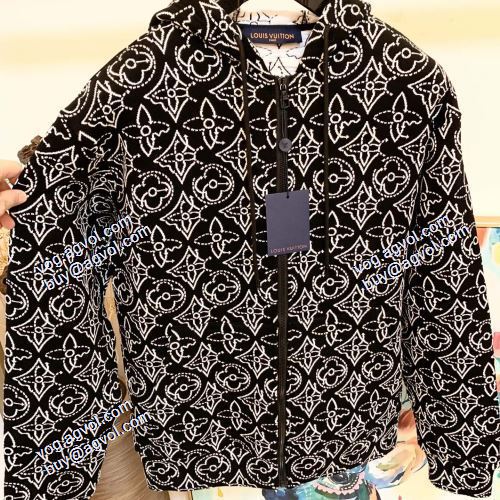 堪能できるコート適度な厚み 長く愛用できる LOUIS VUITTONコピー ブランド  2021秋冬 ルイ ヴィトン LOUIS VUITTON