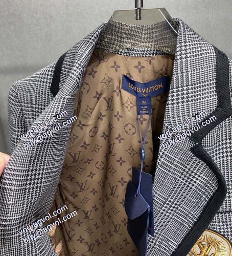 2021秋冬 ルイ ヴィトン LOUIS VUITTON フォーマル?ウェア 高級感漂わせる 最安値に挑戦 LOUIS VUITTONブランド 偽物 通販