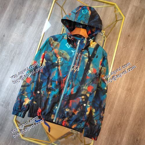 2021秋冬 ルイ ヴィトン LOUIS VUITTON フード付きコート 軽量ジャケット 派手 ：比较华丽的 LOUIS VUITTONブランドコピー