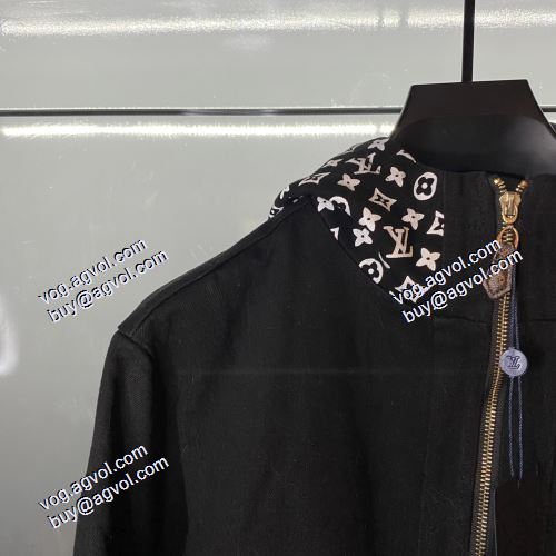 ルイ ヴィトンコピー 高級感ある 2021秋冬 ルイ ヴィトン LOUIS VUITTON フード付きコート 優美なお出かけスタイル