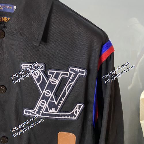 ハーフコート 立体的な衿元 ルイ ヴィトンコピー ブランド 2021秋冬 ルイ ヴィトン LOUIS VUITTON 2色可選 綺麗に決まるフォルム