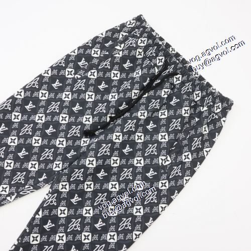 2021秋冬 ルイ ヴィトン LOUIS VUITTON セール中 ルイ ヴィトンコピー ブランド セットアップ上下