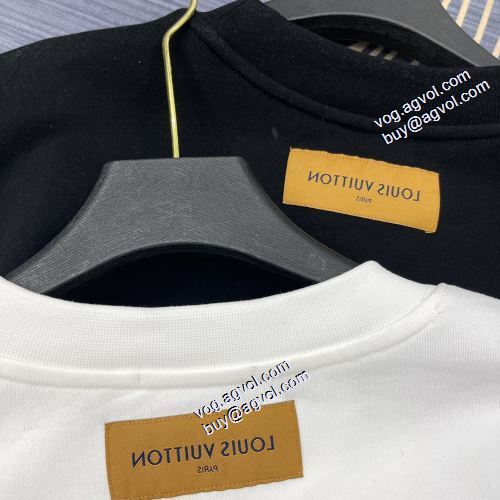 2021秋冬 ルイ ヴィトン LOUIS VUITTON 2色可選 プルオーバーパーカー 耐久性のある ルイ ヴィトンブランドコピー 存在感のある