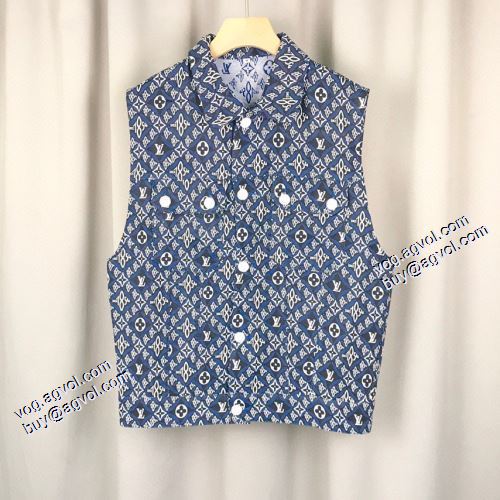 人気商品登場 2021秋冬 ルイ ヴィトン LOUIS VUITTON ルイ ヴィトンブランド コピー ベスト 高級感漂わせる